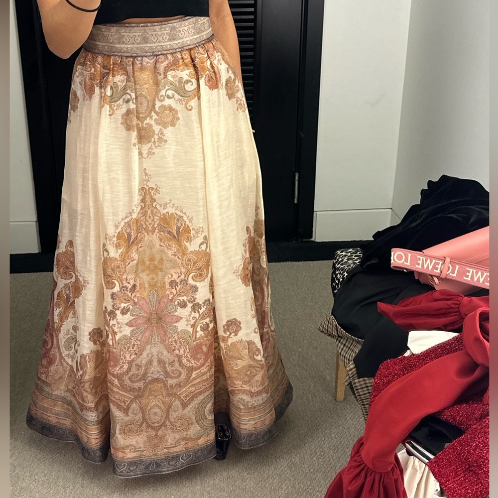 Zimmerman 
Illustration Midi Skirt
Color: CREAM
Size: 0/XS